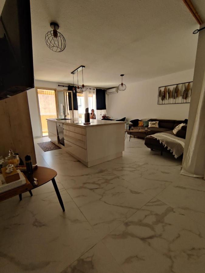 Apartment En Exclusivite T3 A 2 Pas Des Plages De St Raphael *