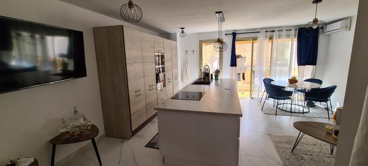 Apartment En Exclusivite T3 A 2 Pas Des Plages De St Raphael Saint-Raphael (Var)